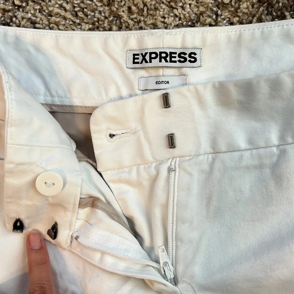 Express Editor off white shorts Size 2 - Picture 2 of 4